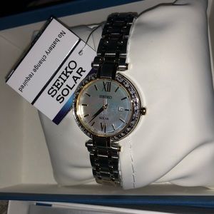 Seiko Solar Watch SUT198